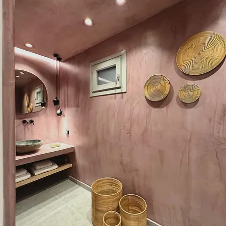 Anatelo House * ثيرا
